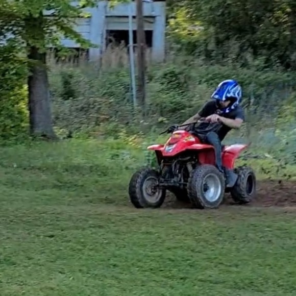 Meet your Posher, Kyle - Picture 1 of 1